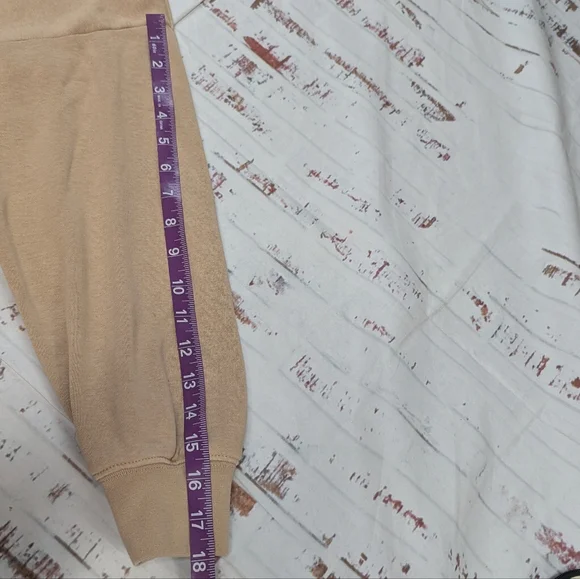 Air Jordan Cropped Fleece Crew Neck Pullover Sweatshirt - Picture 4 of 9